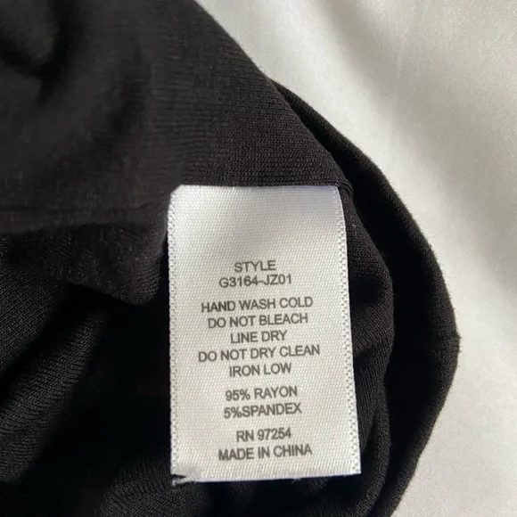 Woman’s top (blouse) bundle - Picture 8 of 9